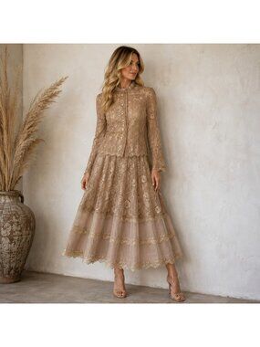 Vintage Albert Nipon Champagne Nude Beige Lace Top + Skirt Set S